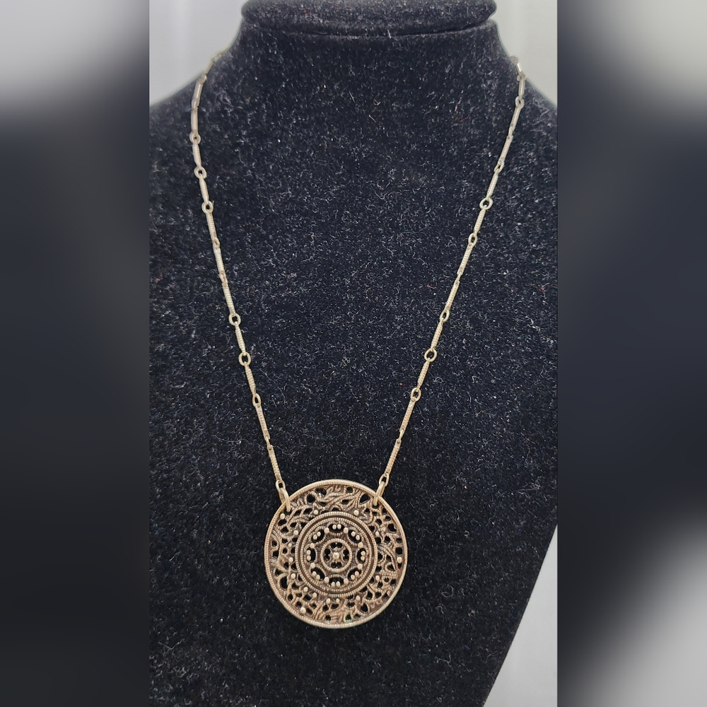 Filigree Medallion Pendant Necklace - Silver Tone XC 15" 2" Extender